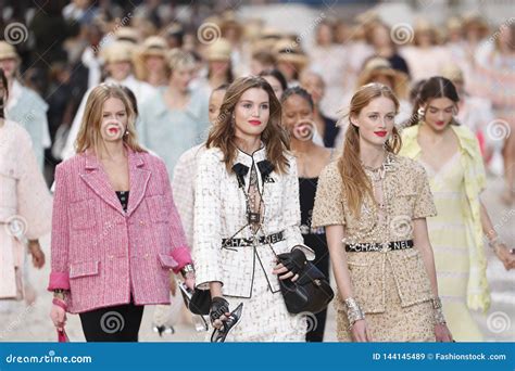 chanel bombin runway|FINALE SPRING.